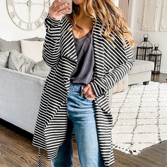 🆕 NWT GIBSONLOOK Blazer Belted Ponte Topper Jacket Black White Stripe Womens XS - Picture 9 of 9